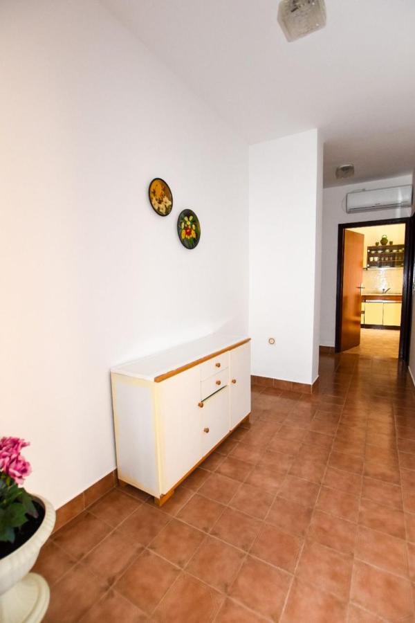 Apartments Luce - Family Friendly & Parking Pag Town Exterior foto