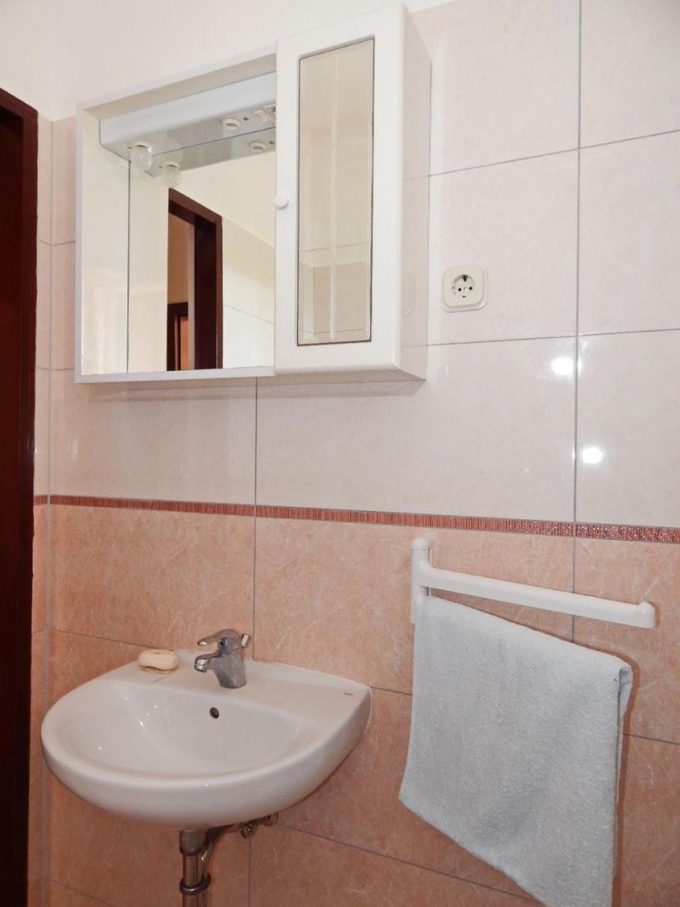 Apartments Luce - Family Friendly & Parking Pag Town Exterior foto